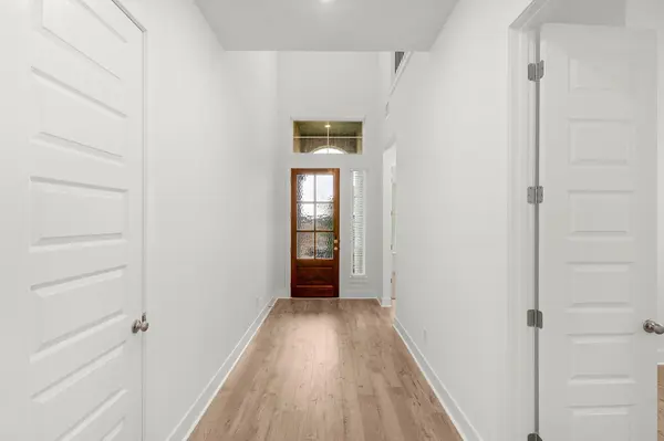 212 Montecido DR, Liberty Hill, TX 78642