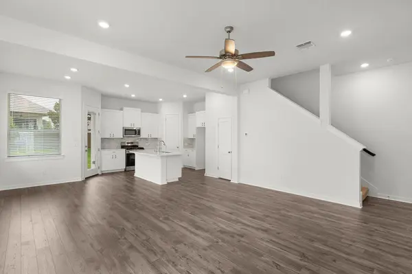 201 Flora Springs CV, Liberty Hill, TX 78642