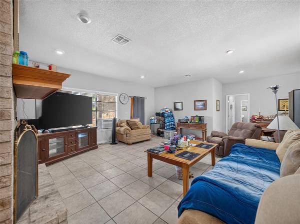 3050 & 3102 FM 1386, Luling, TX 78648