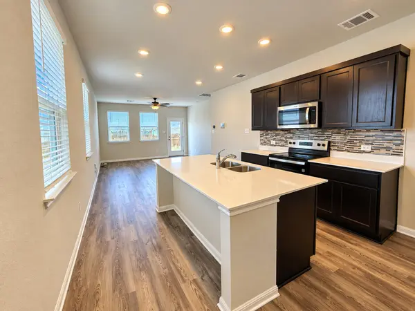 213 Escape WAY, Jarrell, TX 76537