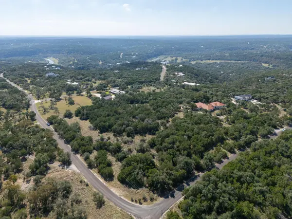 1001 Bluff View RD, Wimberley, TX 78676