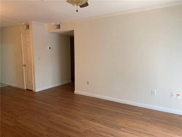 501 W 26th ST #122, Austin, TX 78705