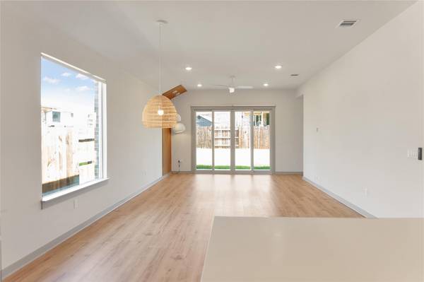 2016 Wilsons Warbler DR, Leander, TX 78641