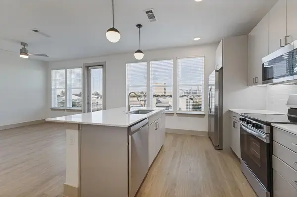 1506 N Prairie Ave #104, Dallas, TX 75204