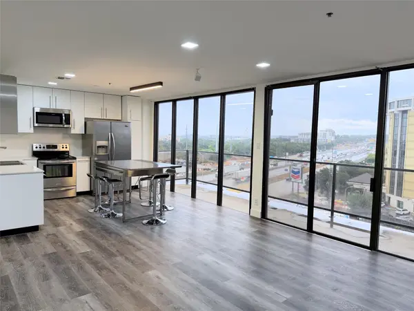 40 N Interstate 35 #8D4, Austin, TX 78701