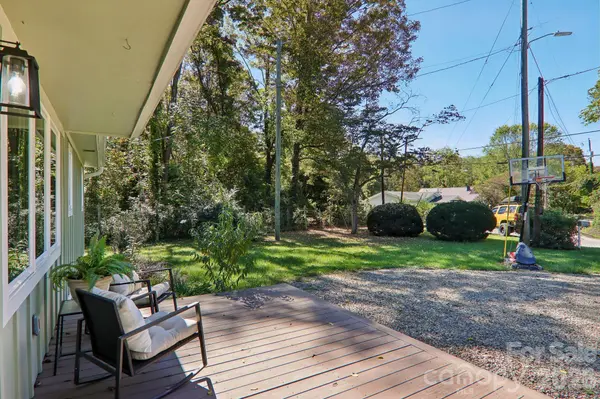 216 Vance AVE, Black Mountain, NC 28711