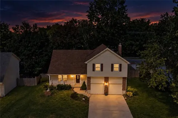 16218 W 143rd TER, Olathe, KS 66062