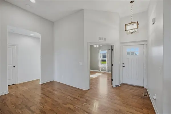 22702 E 41st TER, Blue Springs, MO 64015
