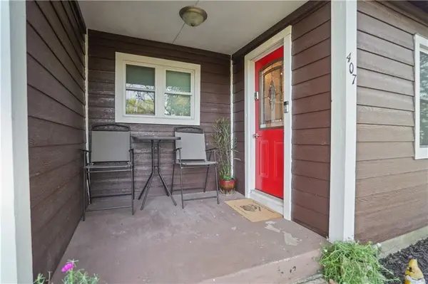 407 W Olive ST, Tyro, KS 67364