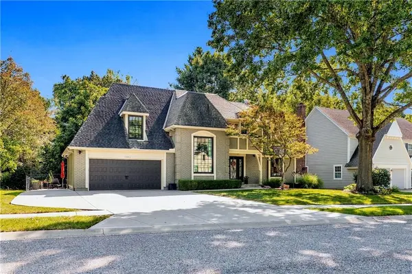 13011 W 83rd TER, Lenexa, KS 66215