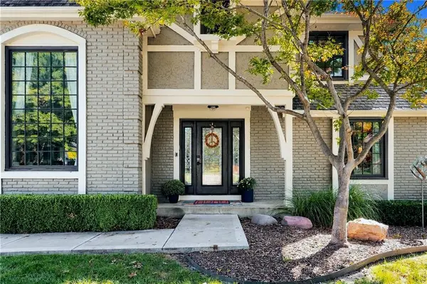 13011 W 83rd TER, Lenexa, KS 66215