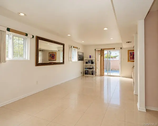 16344 90th ST, Howard Beach, NY 11414