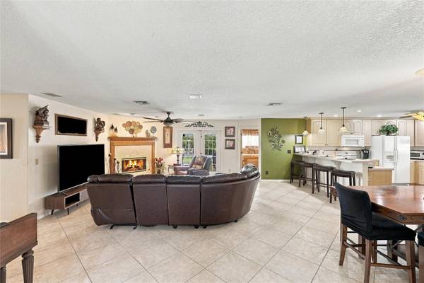 9606 62ND AVE N, St Petersburg, FL 33708