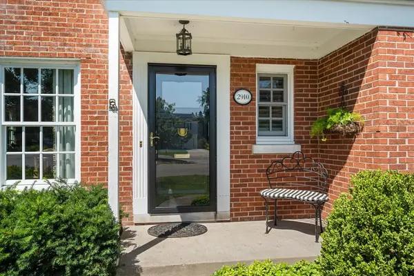 2910 Orchard LN, Wilmette, IL 60091