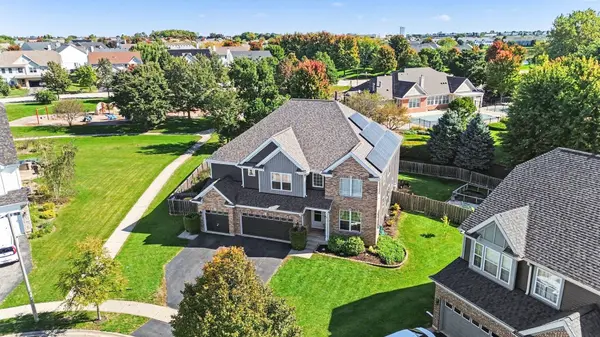 8404 Hanbury CT, Joliet, IL 60431