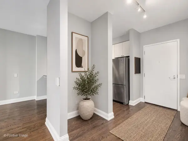 330 N Jefferson ST #402, Chicago, IL 60661