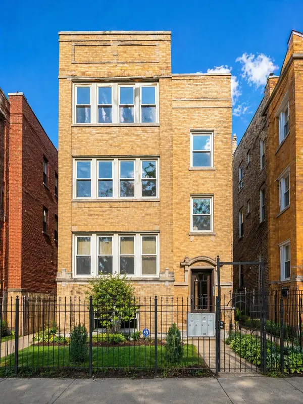 6335 N Claremont AVE, Chicago, IL 60659