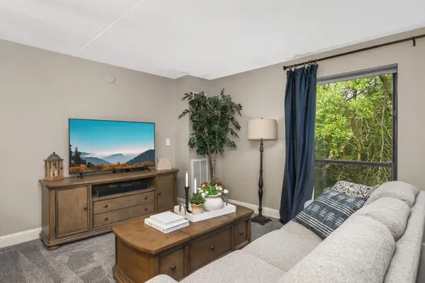 6710 Vernon AVE S #409, Edina, MN 55436
