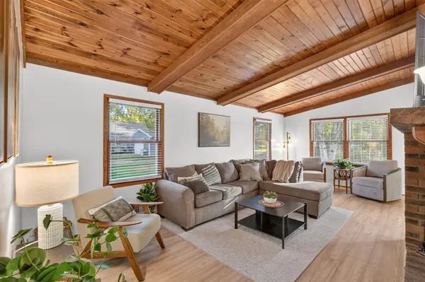 1938 Edgerton ST, Maplewood, MN 55117