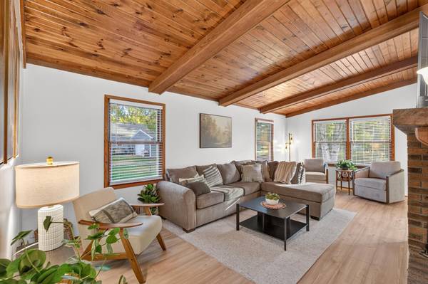 1938 Edgerton ST, Maplewood, MN 55117
