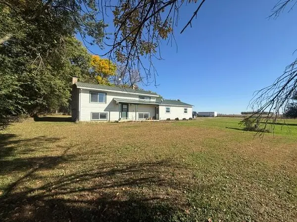 35566 720th AVE, Morton, MN 56270