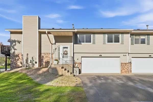 4492 Clover LN, Eagan, MN 55122