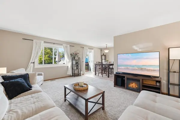 4492 Clover LN, Eagan, MN 55122