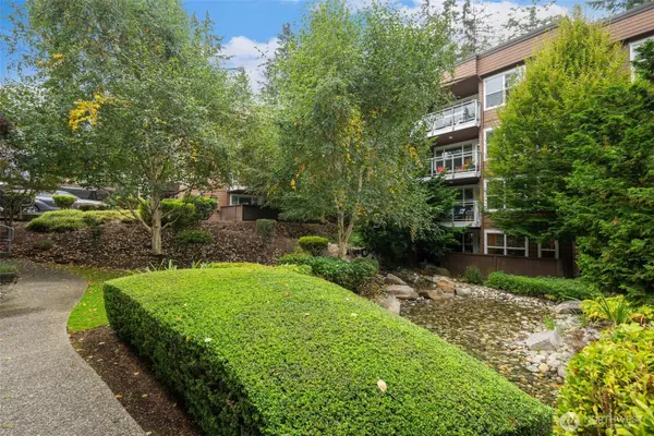 22910 90th AVE W #E305, Edmonds, WA 98026
