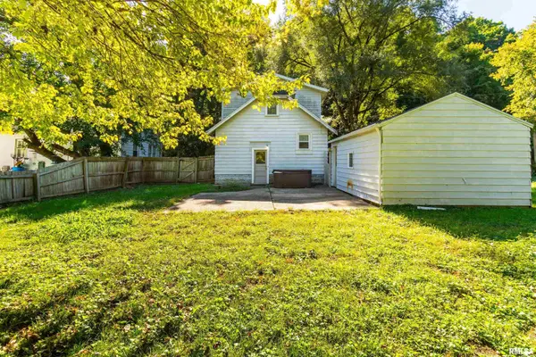 421 SHADOWAY DR, East Peoria, IL 61611