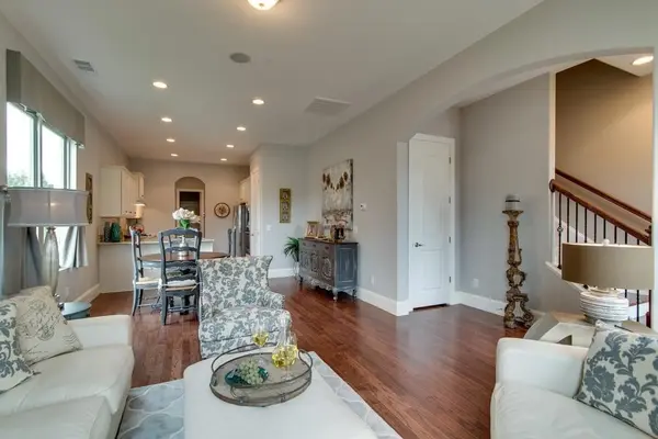 100 Lula Ln, Kingston Springs, TN 37082