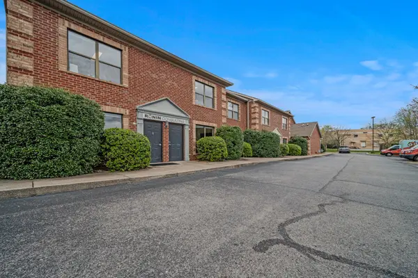 504 Autumn Springs Ct, Franklin, TN 37067