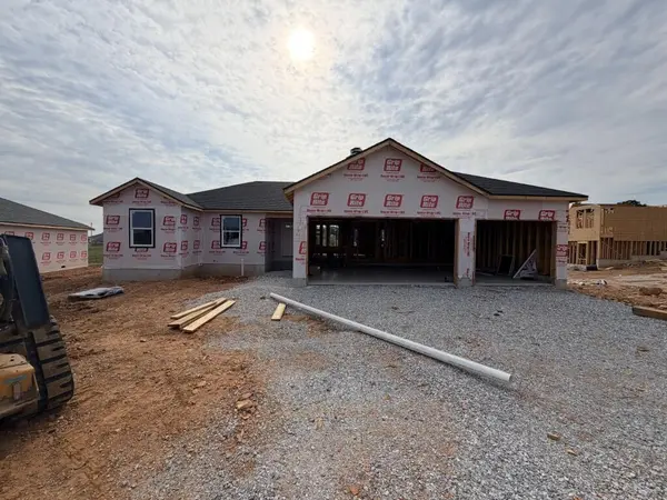 964 S Chestnut Hill AVE, Nixa, MO 65714