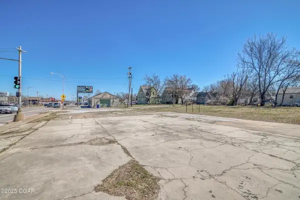 1014 W 7th ST, Joplin, MO 64801