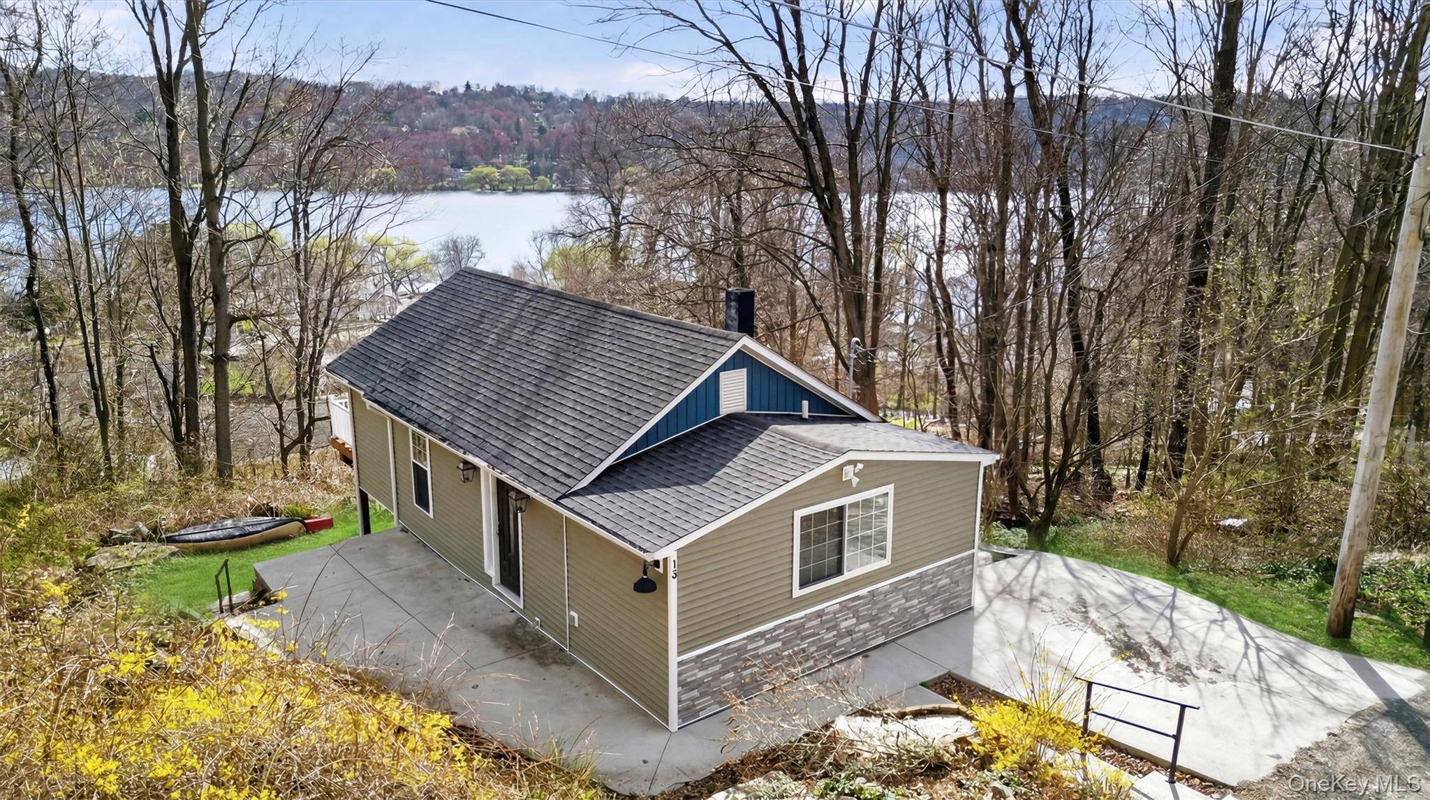 13 Ripley RD, Patterson, NY 12563