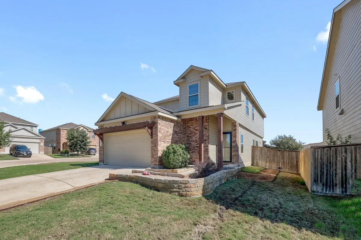 735 Circle WAY, Jarrell, TX 76537