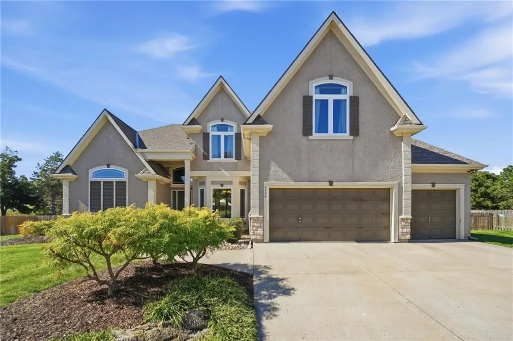 9520 N Askew AVE, Kansas City, MO 64156