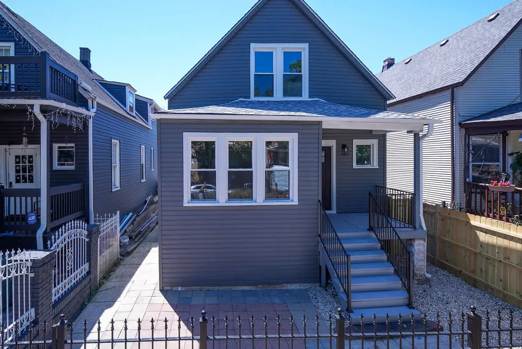2250 N Kostner AVE, Chicago, IL 60639