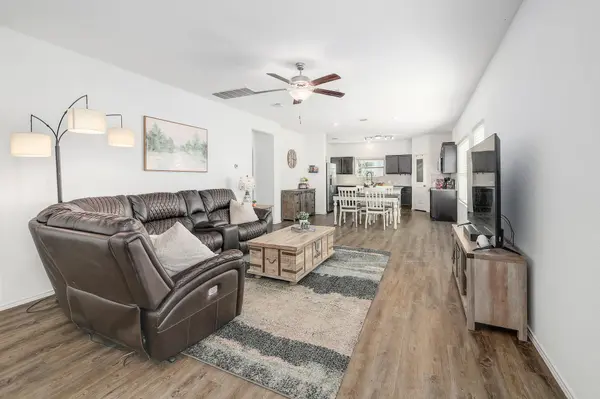 735 Circle WAY, Jarrell, TX 76537