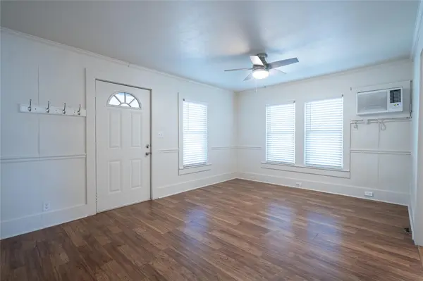603 S Laurel Ave, Luling, TX 78648