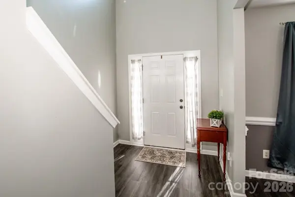 5924 Barefoot LN, Concord, NC 28025