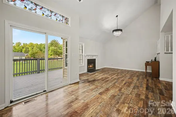 325 Briarcliff RD, Grover, NC 28073