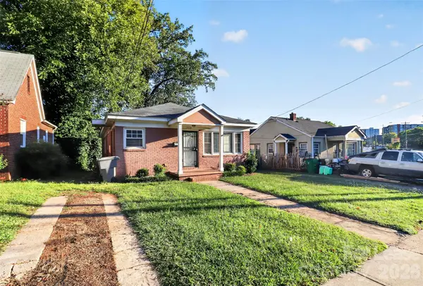 1908 Woodcrest AVE, Charlotte, NC 28203