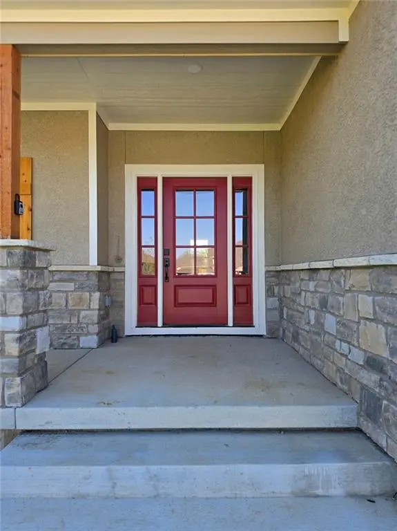 15017 W 130th ST, Olathe, KS 66062