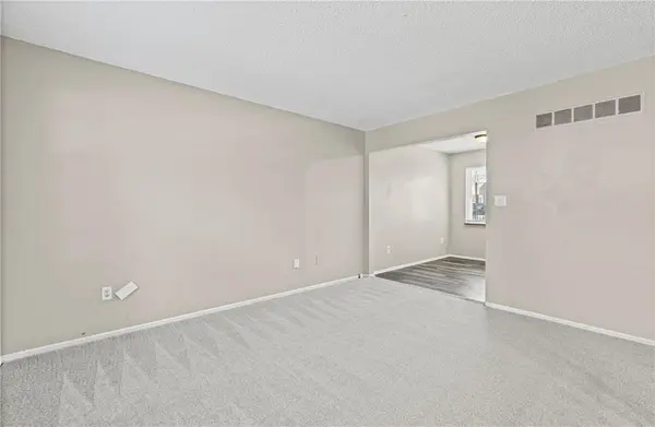 11804 E 60th ST, Kansas City, MO 64133