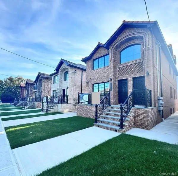 38-24 215th ST, Bayside, NY 11361