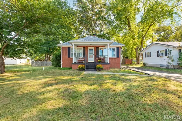207 Olive, Brighton, IL 62012