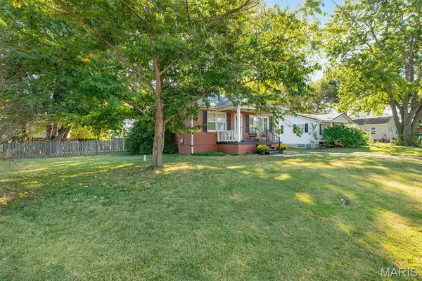 207 Olive, Brighton, IL 62012