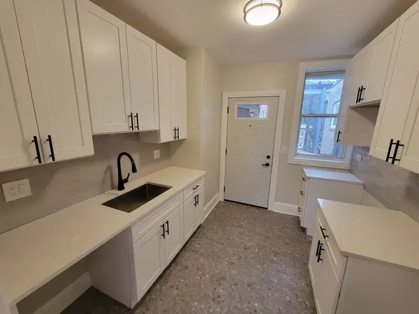 6432 N Richmond ST #2, Chicago, IL 60645