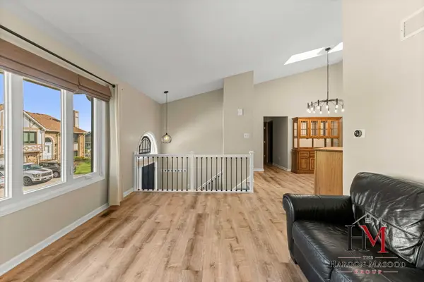 9241 Windsor Pkwy, Tinley Park, IL 60487