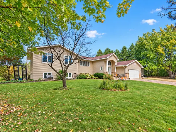 24358 Riverbank LN NW, Saint Francis, MN 55040
